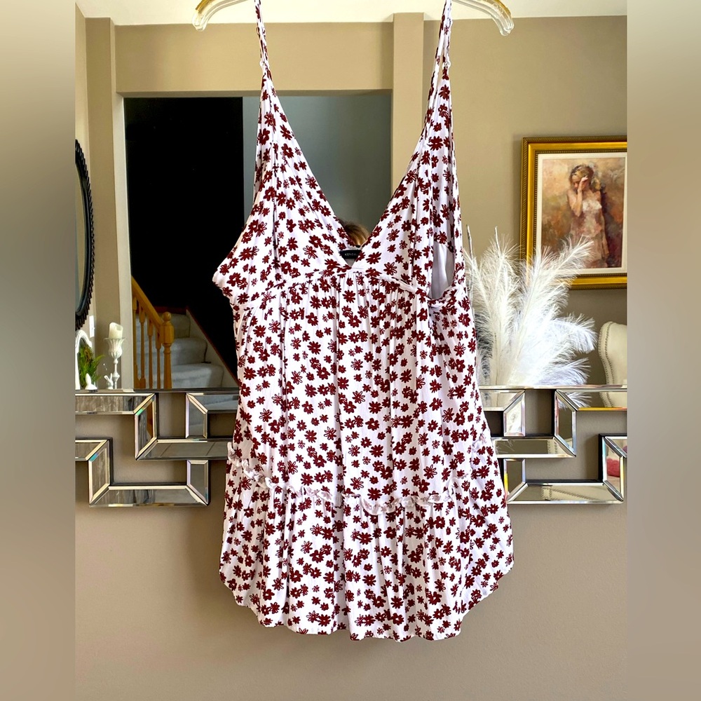 KENDALL & KYLIE ADORABLE DRESS, Sz M! SO SO CUTE and looks brand NEW! 🌻🌻🌻🌻🌻